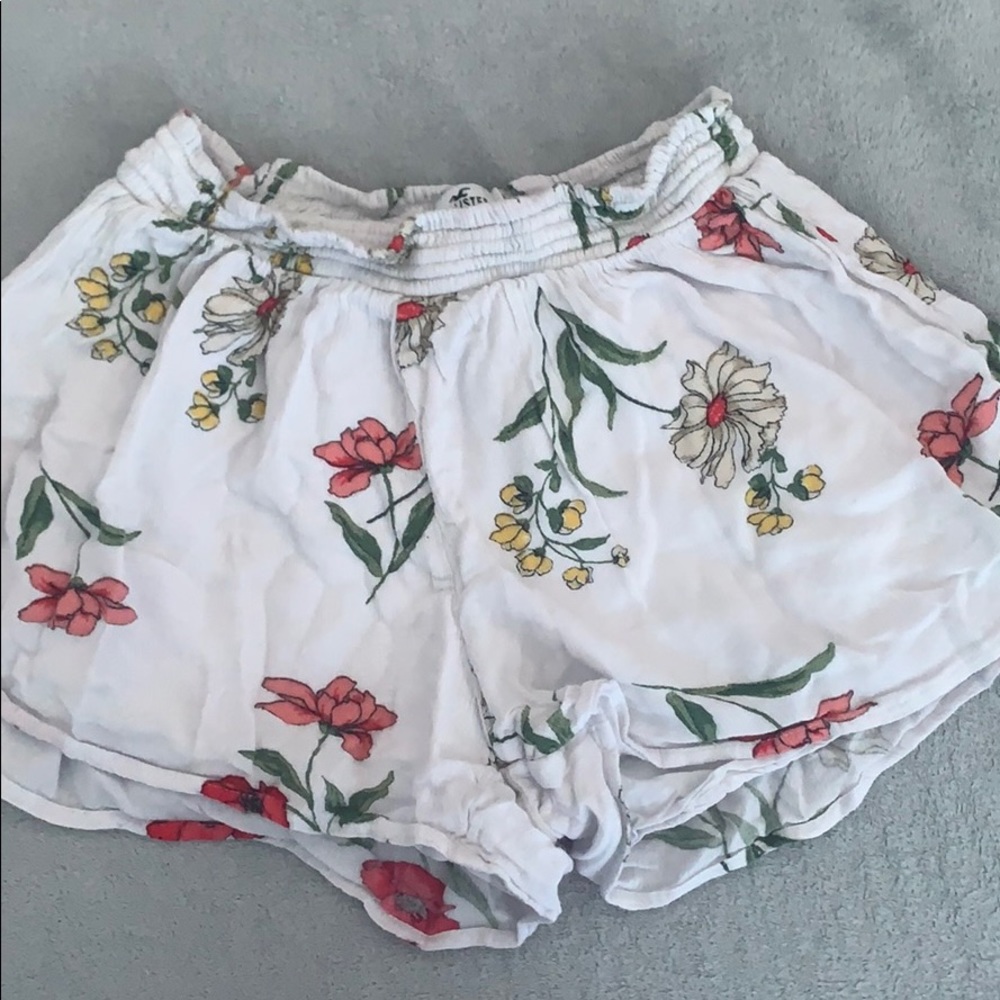 Flowy Floral Shorts From Hollister